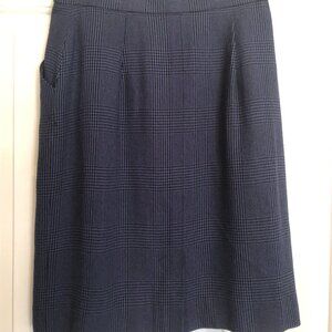 Jones NY blue-black houndstooth skirt